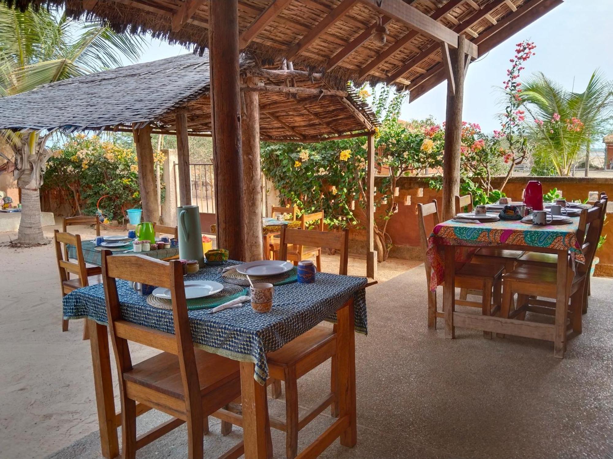 Nguel Du Saloum - Chez Abdou Et Mar Hotel Mar Lodj Bagian luar foto